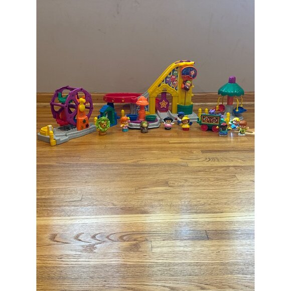 Fisher-Price Little People Surprise Sounds Park Carnival Set - Picture 1 of 16